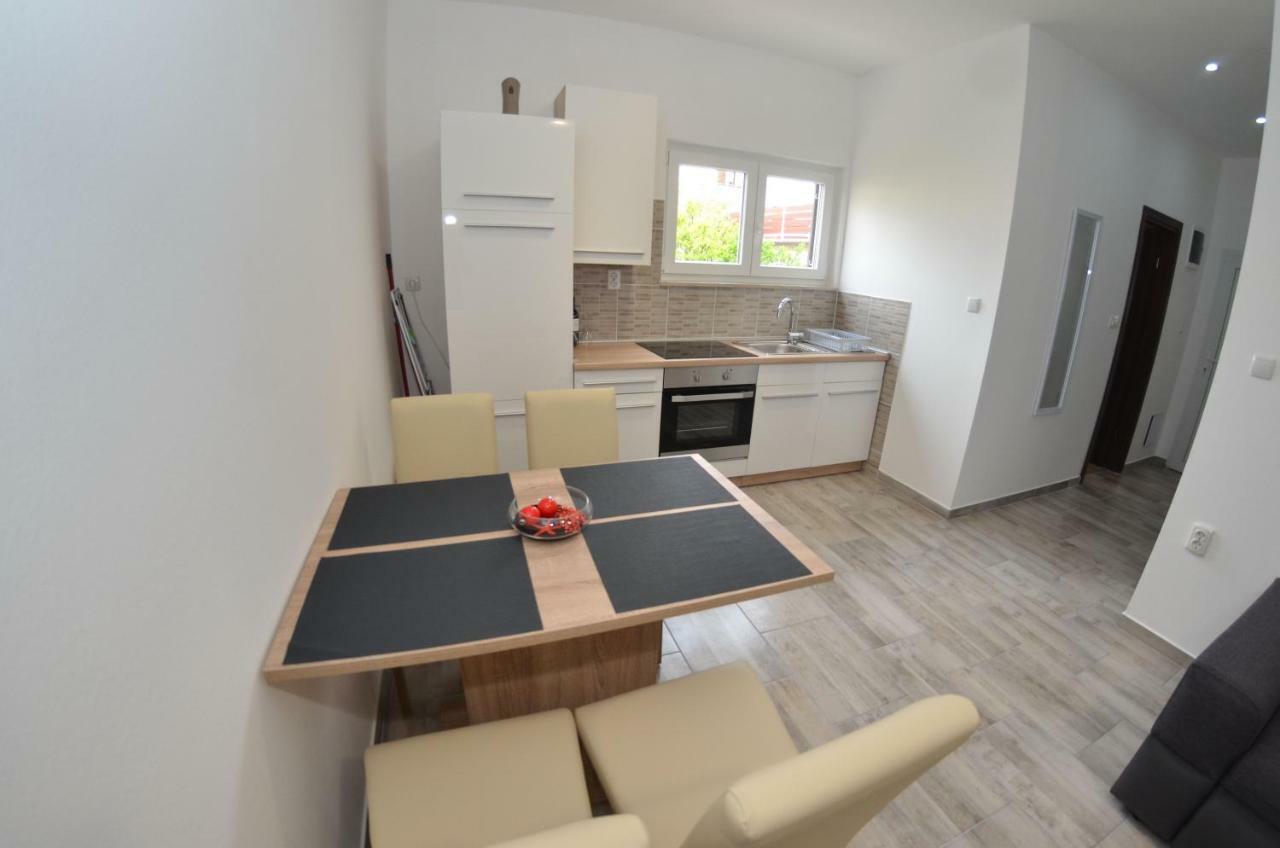 Apartman Mia Pula Buitenkant foto