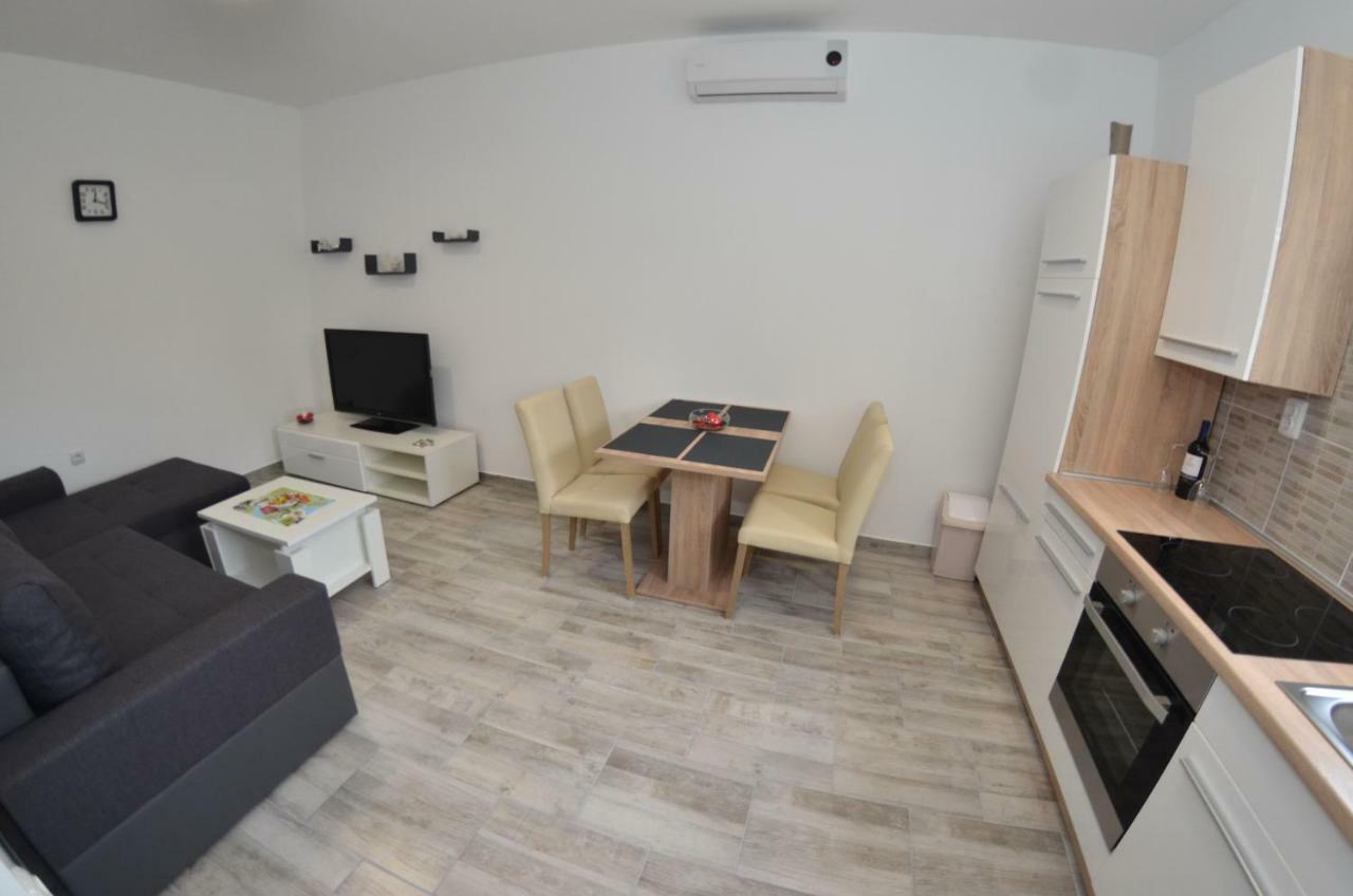 Apartman Mia Pula Buitenkant foto